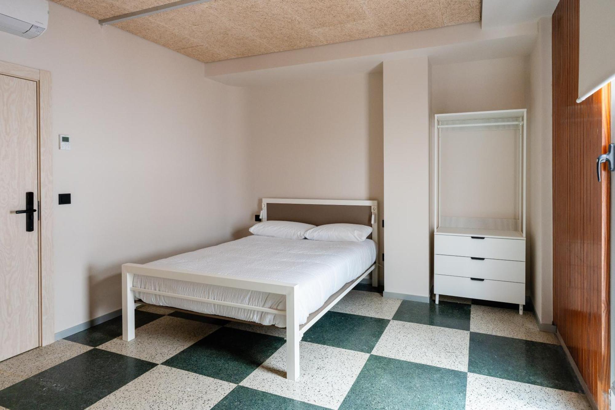 Lamia Bbk Women Hostel-Solo Mujeres Bilbao Ngoại thất bức ảnh
