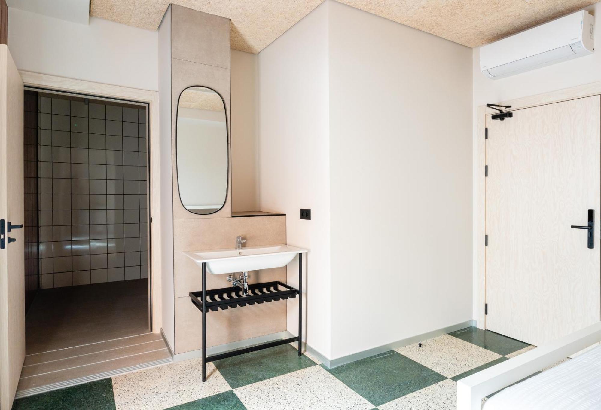 Lamia Bbk Women Hostel-Solo Mujeres Bilbao Ngoại thất bức ảnh